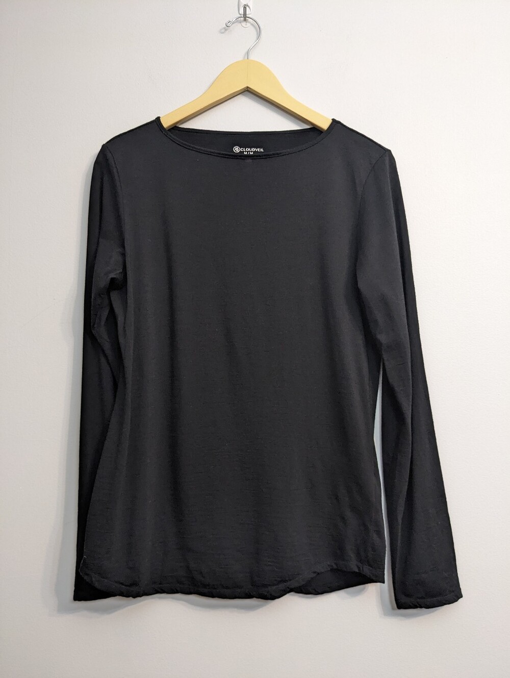 Cloudveil Merino Wool Long Sleeve Top Base Layer | Black | Medium